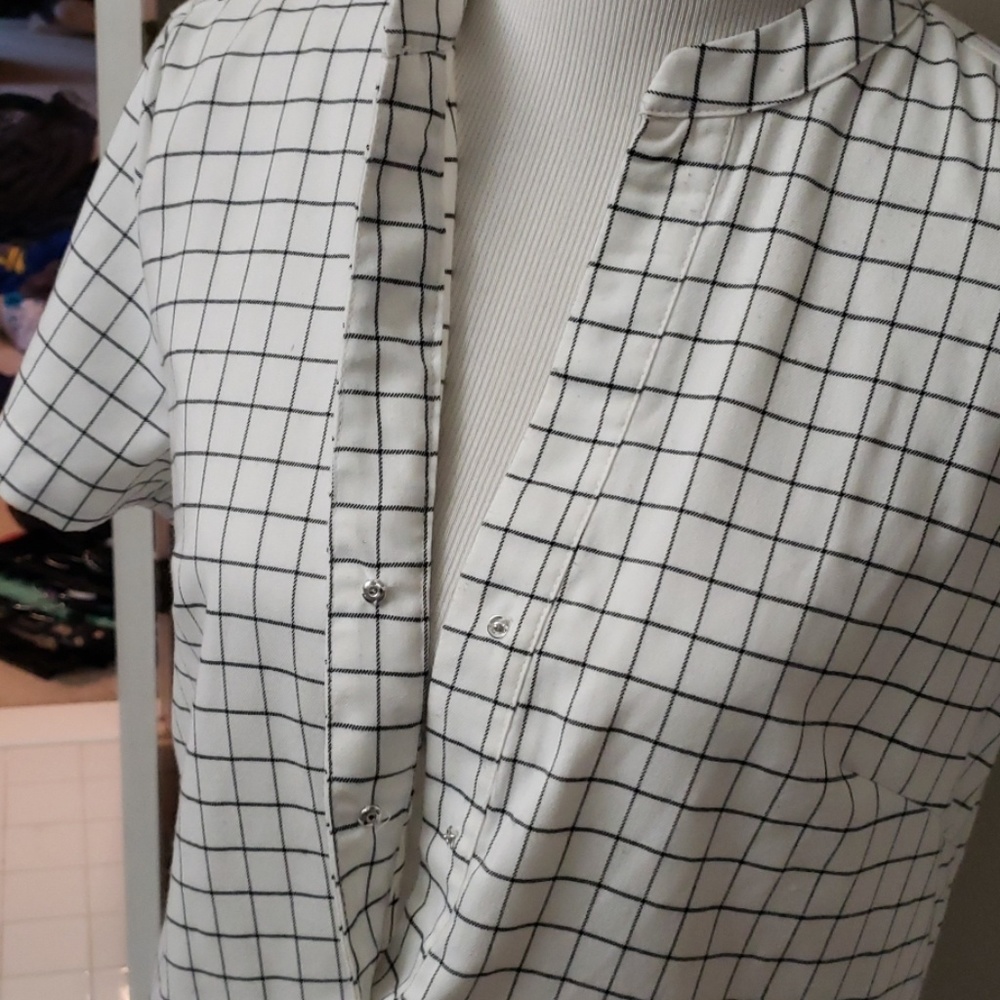Soft and comfortable dress with pockets, 33" lengt